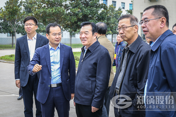 鄭(zheng)州市人(ren)大常(chang)委(wei)會(huì)主任白紅(hong)戰(zhàn)(zhan)帶(dai)隊(duì)視(shi)詧鄭鍋股份